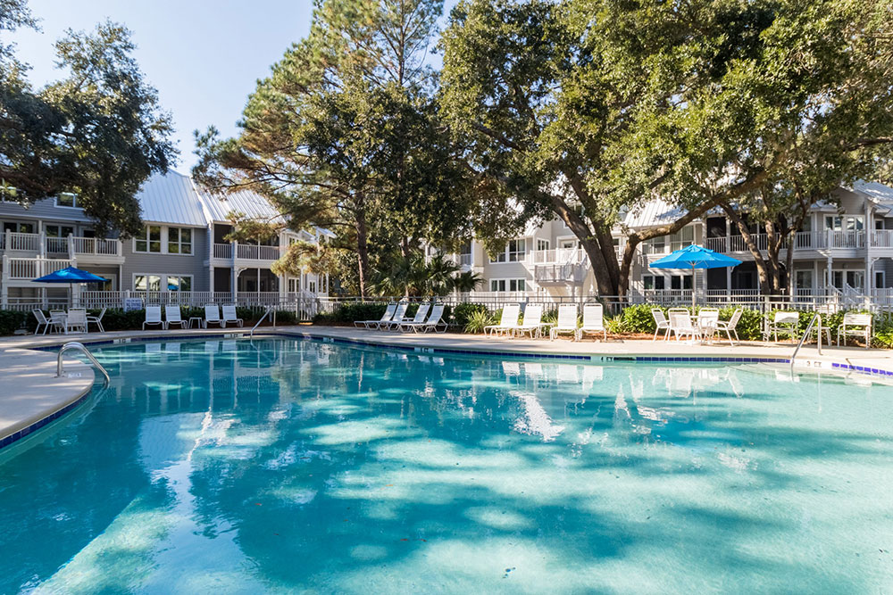 Pool and villa buildings at Ocean Palms